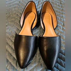 Slip on cut-out flats